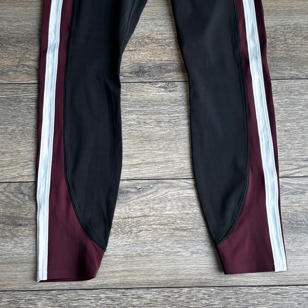 Athleta Crunch Colorblock 7/8 Length Tight Leggings Supersonic Black Burgundy S - Picture 3 of 13